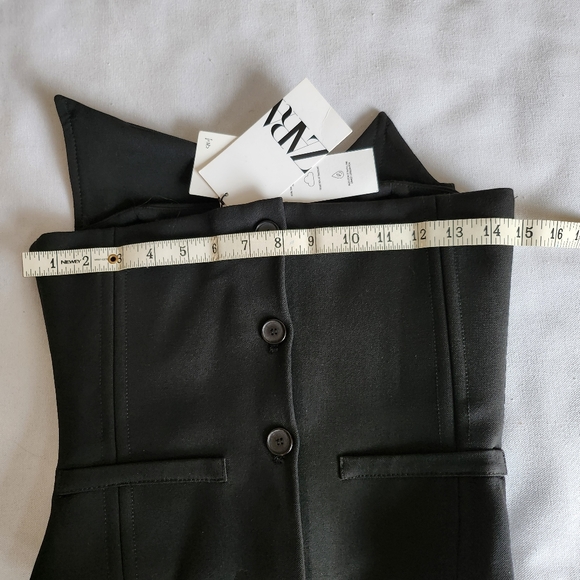 NWT Zara Black Asymmetrical strapless top with menswear inspired button back - Picture 7 of 9